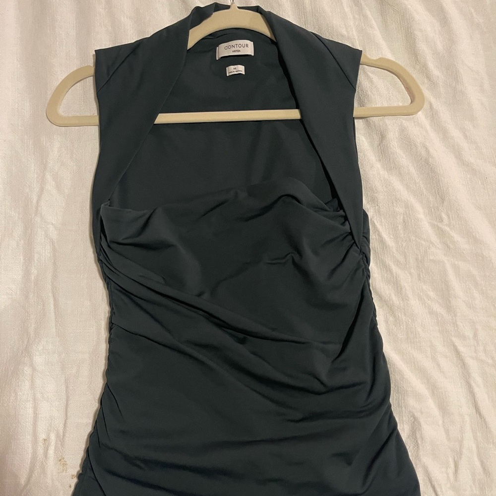 Aritzia Casual Contour Flourish Top